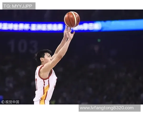 中国蓝队迎战南非男篮全力以赴争夺胜利展现团队精神与竞技风采 中国蓝队迎战南非男篮全力以赴争夺胜利展现团队精神与竞技风采