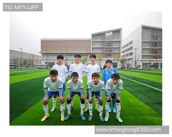 杭州足球队挑战赛点评：团队协作展现出色表现与未来发展潜力