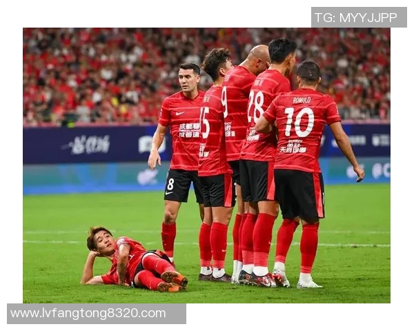 赛后分析:上海足球队与成都足球队球员个人能力对比与表现评估 赛后分析:上海足球队与成都足球队球员个人能力对比与表现评估